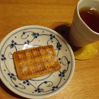 ラスク風乾パンと紅茶のティータイムセット